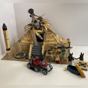 Lego 7327 Pharaoh’s Quest Scorpion Pyramid with minifigures and instructions